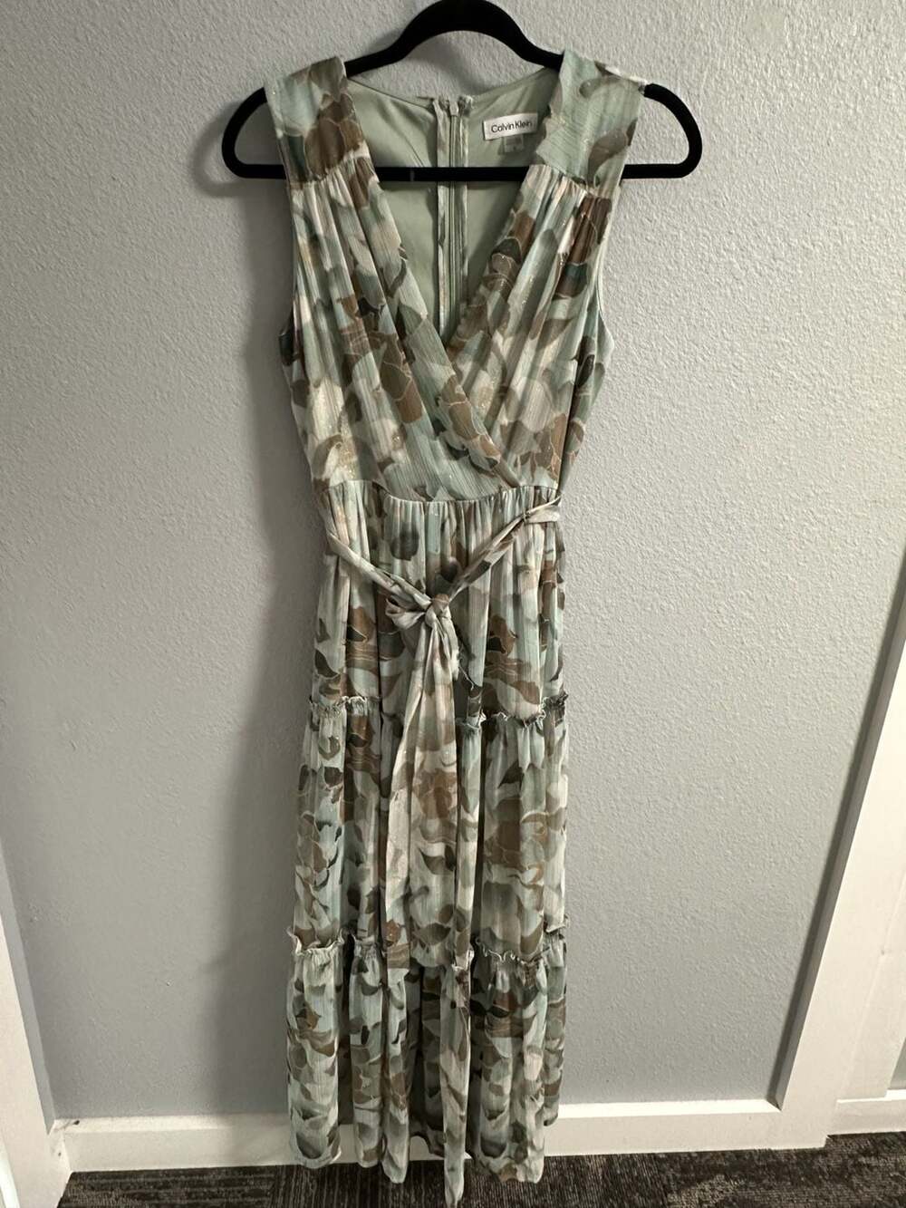 Calvin Klein Tiered Maxi Dress Floral Eucalyptus Green Tan Size 8